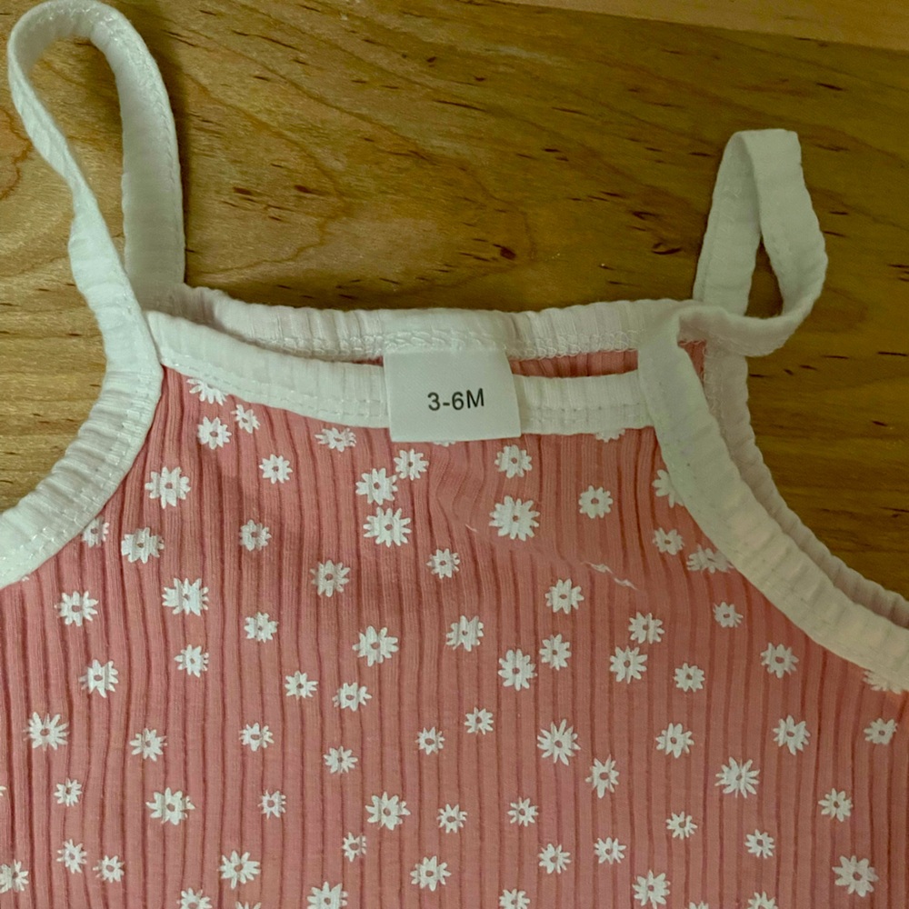 Onsie tank top/ shorts set - Picture 3 of 4